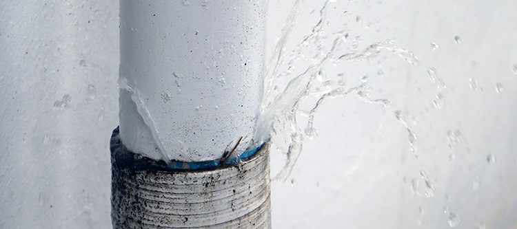 Dealing with Leaking Pipes at Home